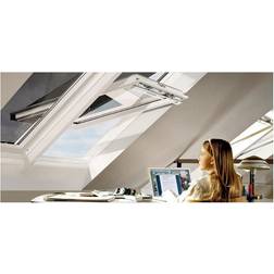 Velux Markis 940x1180 PK06, Manuell Tre Takvindu 3-glassvindu