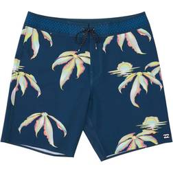 Billabong Boys' Sundays Pro Boardshorts