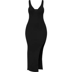 PrettyLittleThing Plunge V Neck Knit Maxi Dress - Black