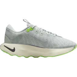 Nike Motiva W - Light Silver/Green Strike/Coconut Milk/White