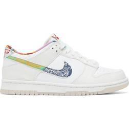 Nike Dunk Low GS - White/White/Mystic Red/Diffused Blue
