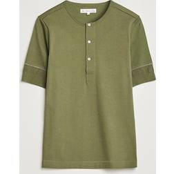 Merz b. Schwanen Short Sleeve Organic Cotton Henley Army Grønn