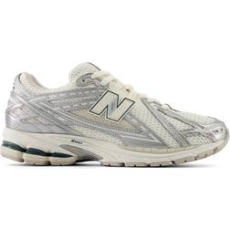 New Balance 1906R M - Silver Metallic/Sea Salt/New Spruce