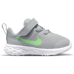 Nike Revolution 6 TDV - Light Smoke Grey/Dark Smoke Grey/Chrome/Green Strike
