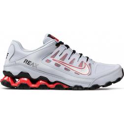 Nike Reax 8 TR M - Pure Platinum/Black/Chile Red/Metallic Silver