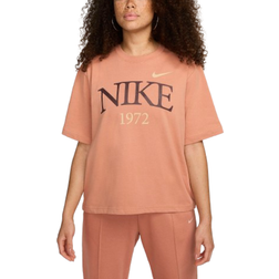 Nike Sportswear Classic Women's T-shirt - Terra Blush