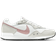 Nike Venture Runner W - White/Platinum Tint/Black/Pink Glaze