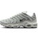 Nike Air Max Plus W - Light Silver/Chrome/Light Bone/Black