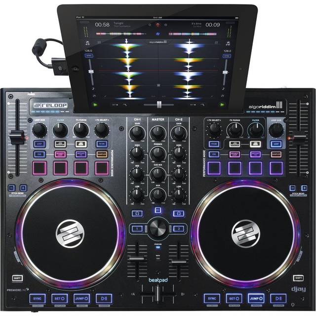 Reloop BeatPad 2 Cross Platform DJ Controller: : Musical  Instruments & DJ