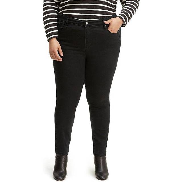 Signature by Levi Strauss & Co. Gold Label Women's Totally Shaping Pull on  Capri (Also Available in Plus Size), Noir, 2 at Amazon Women's Jeans store